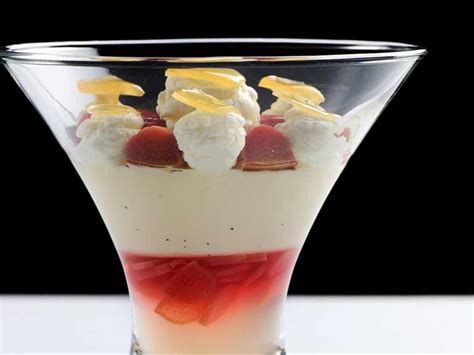 rhubarb-and-crumble-trifle-saga image