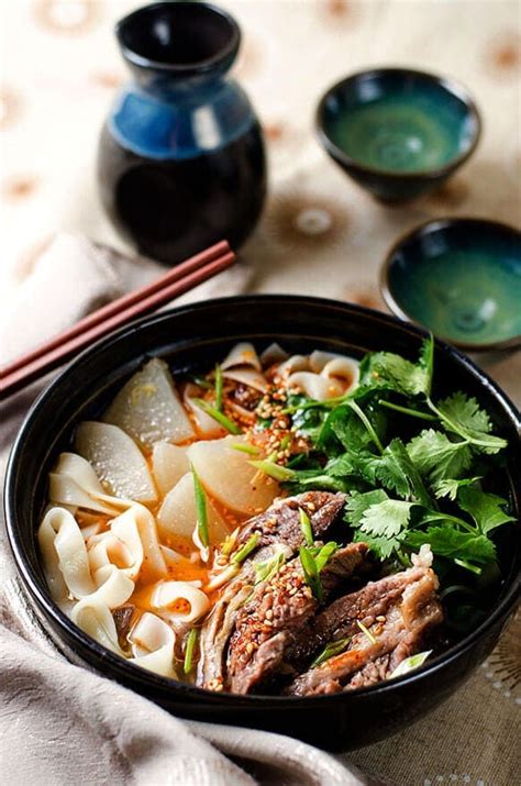 lanzhou-beef-noodles-兰州拉面-omnivores-cookbook image
