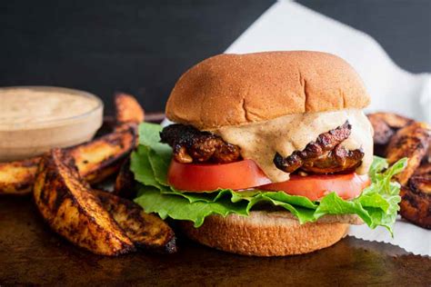 nandos-portuguese-chicken-burgers-the-hungry-pinner image