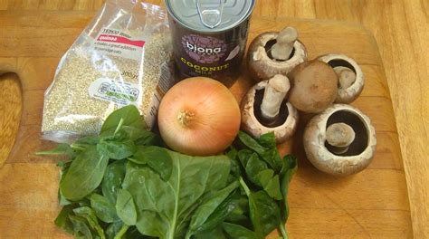 mushroom-spinach-soup-the-food-physio-online image