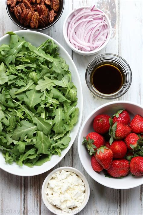 strawberry-goat-cheese-arugula-salad-laylitas image