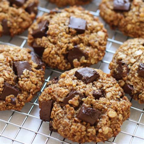 oatmeal-chocolate-chunk-breakfast-cookies-mom image