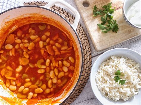 fasulye-turkish-white-bean-stew-recipe-beauty image