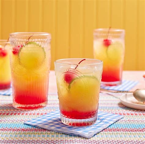 tequila-sunrise-recipe-how-to-make-a-tequila-sunrise image