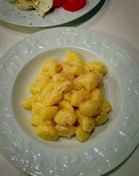 authentic-gnocchi-with-alfredo-sauce-mamamancinis image
