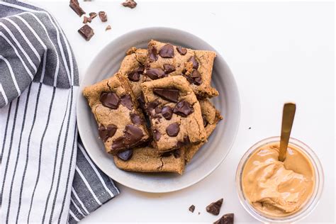 flourless-peanut-butter-cookie-bars-gluten-free image