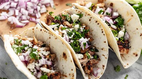 easy-garlic-lime-grilled-chicken-tacos-the-stay-at image