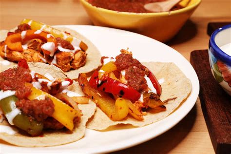 chicken-fajitas-recipe-mexican-food-journal image