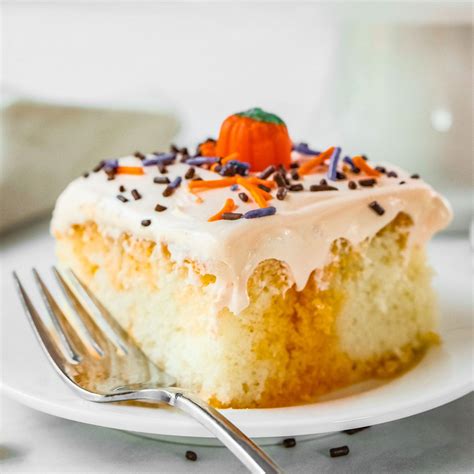 easy-halloween-poke-cake-persnickety-plates image