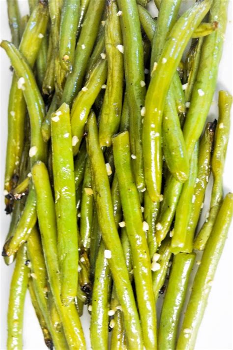 grilled-garlic-green-beans-recipe-sum-of-yum image