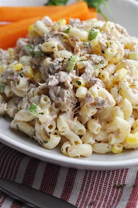 pasta-tuna-and-sweetcorn-salad-quick-easy-savory image