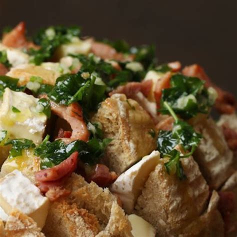 bacon-and-camembert-pull-apart-garlic-bread image