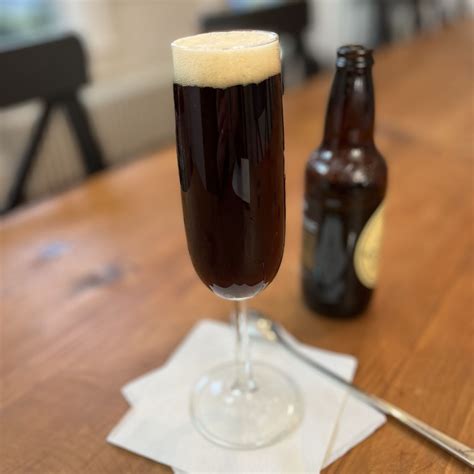 black-velvet-beer-and-champagne-cocktail-recipe-the-spruce-eats image