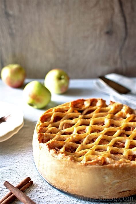 traditional-dutch-apple-pie-appeltaart-recept-cooking image
