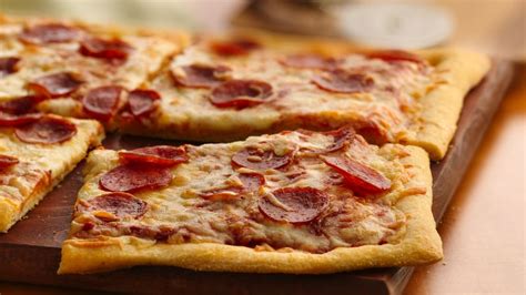 pepperoni-pizza-recipe-pillsburycom image
