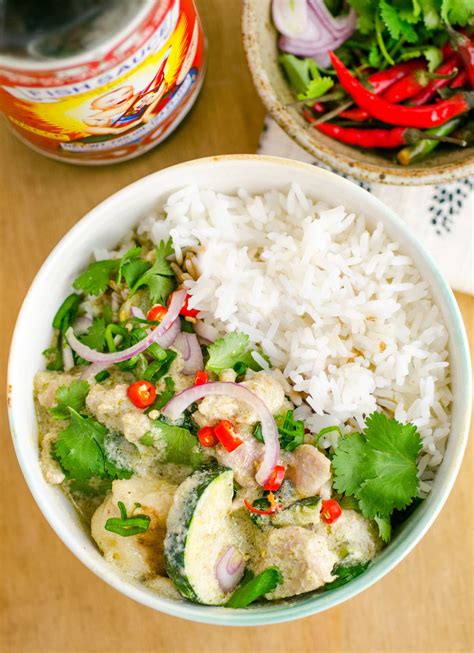 easy-thai-green-curry-chicken-recipe-cooks-in-20 image