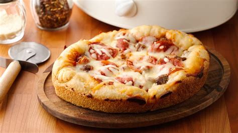 slow-cooker-deep-dish-pizza-recipe-pillsburycom image
