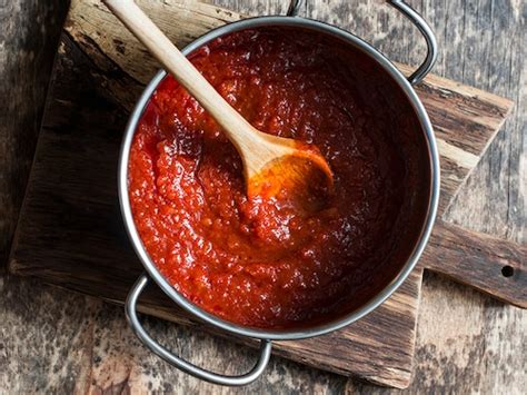 spicy-tomato-gravy-whatsfordinner image