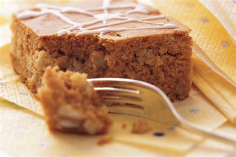 apple-spice-snacking-cake-canadian-goodness image