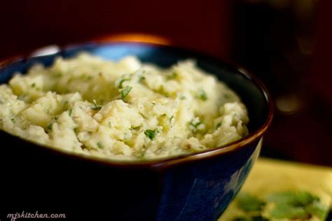 mashed-potatoes-with-roasted-garlic-and-herbs-from image