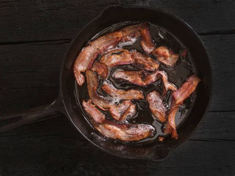 how-to-fry-bacon-to-crisp-perfection-every-time-the image
