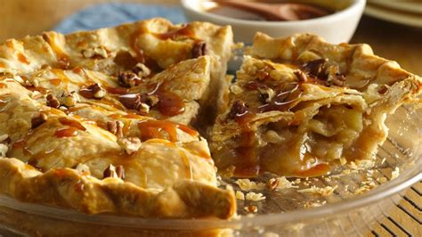 caramel-pecan-apple-pie-recipe-pillsburycom image
