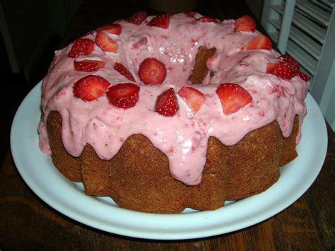 strawberry-banana-cake-the image