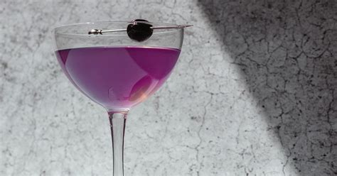 aviation-cocktail-recipe-liquorcom image