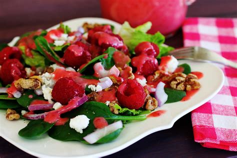 raspberry-walnut-spinach-salad-cheery-kitchen image