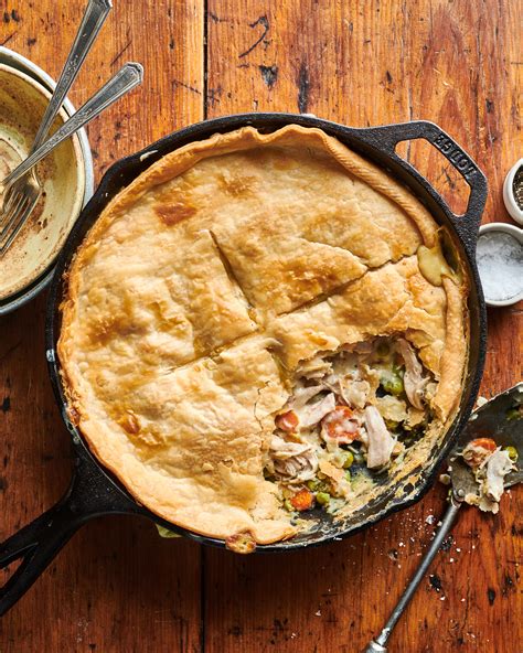 turkey-pot-pie-recipe-thanksgiving-leftovers-the image
