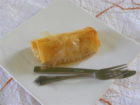 galaktoboureko-greek-semolina-pudding-wrapped-in image