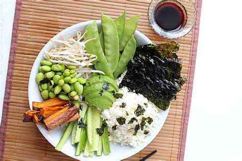 deconstructed-vegan-sushi-bowl-food-nutrition image