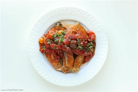 vietnamese-fried-fish-with-tomato-sauce-ca-chien-sot image