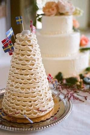 norwegian-wedding-cakes-mywedding image