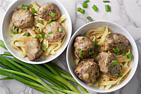 easy-swedish-meatballs-with-egg-noodles-35-minutes image
