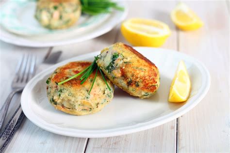 smoked-haddock-with-spinach-potato-cakes image