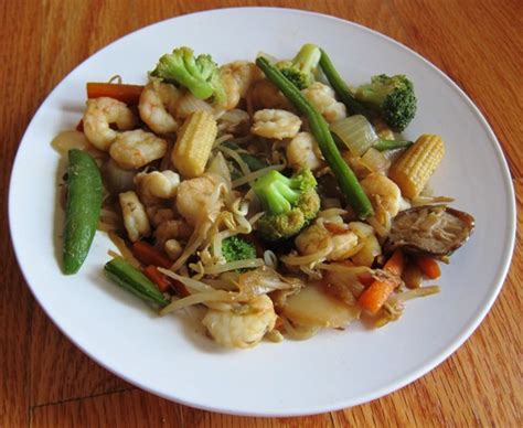 shrimp-and-vegetable-stir-fry-recipe-with-bean-sprouts image