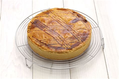 basque-cake-pastel-vasco-dessert-recipe-the-spruce image
