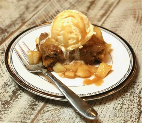 old-fashioned-caramel-apple-bread-pudding-easy image