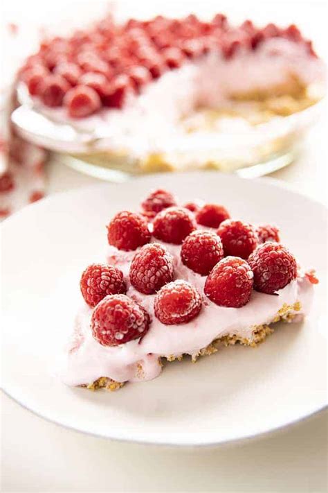 raspberry-lemonade-pie-the-salty-marshmallow image