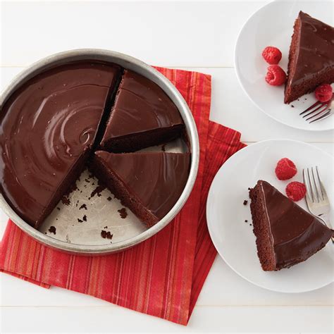 devils-food-cake-with-chocolate-ganache-ready-set image