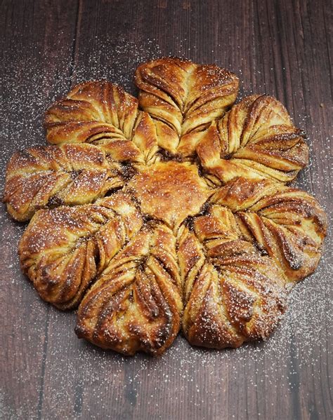 chai-spiced-star-bread-recipes-moorlands-eater image