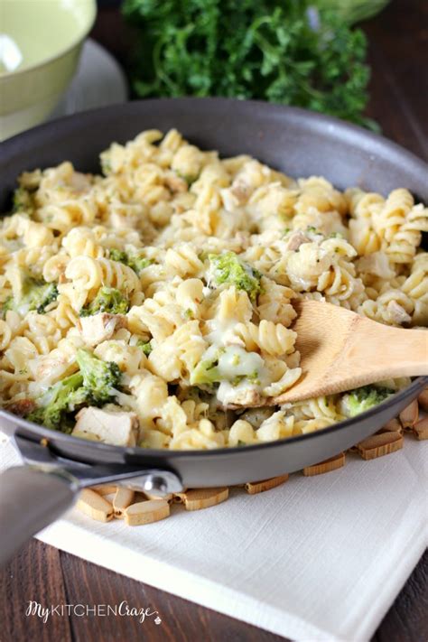 skinny-chicken-and-broccoli-alfredo-my-kitchen-craze image