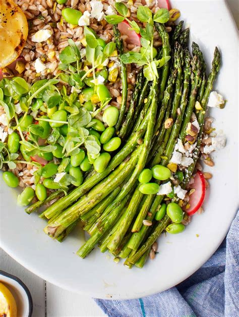 grilled-asparagus-recipe-love-and-lemons image