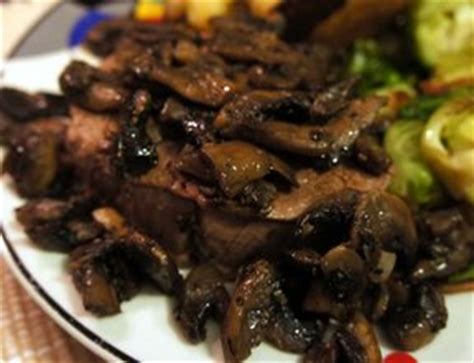steakhouse-sliced-mushrooms-recipe-recipetipscom image