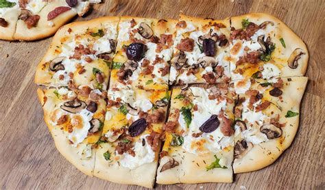 flatbread-pizza-recipe-the-spruce-eats image