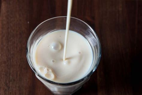 homemade-soy-milk-recipe-serious-eats image