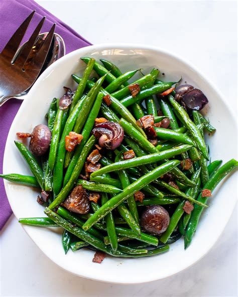 green-beans-pearl-onions-and-bacon-blue-jean-chef image