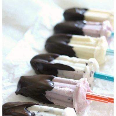dark-chocolate-dipped-frozen-yogurt-bars-mama image