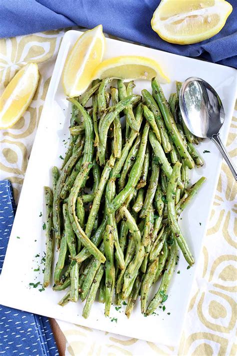 the-best-roasted-lemon-garlic-green-beans-recipe-foodal image